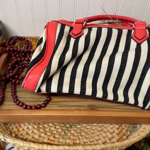 Sondra Roberts striped Boston Bag - Picture 2 of 9